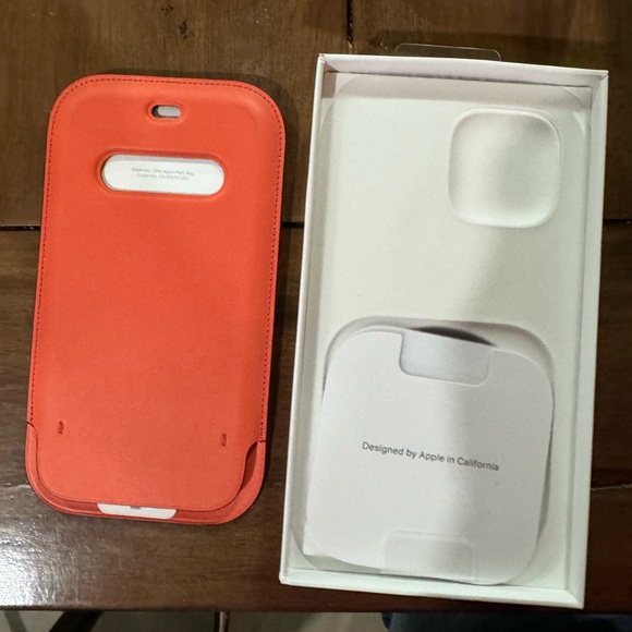 iPhone 12 12pro Sleeve (Pink) - Picture 4 of 5